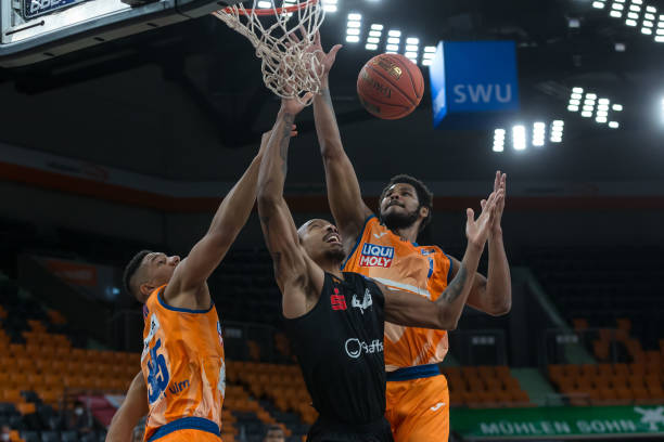 不乏从伤病 不乏从伤病